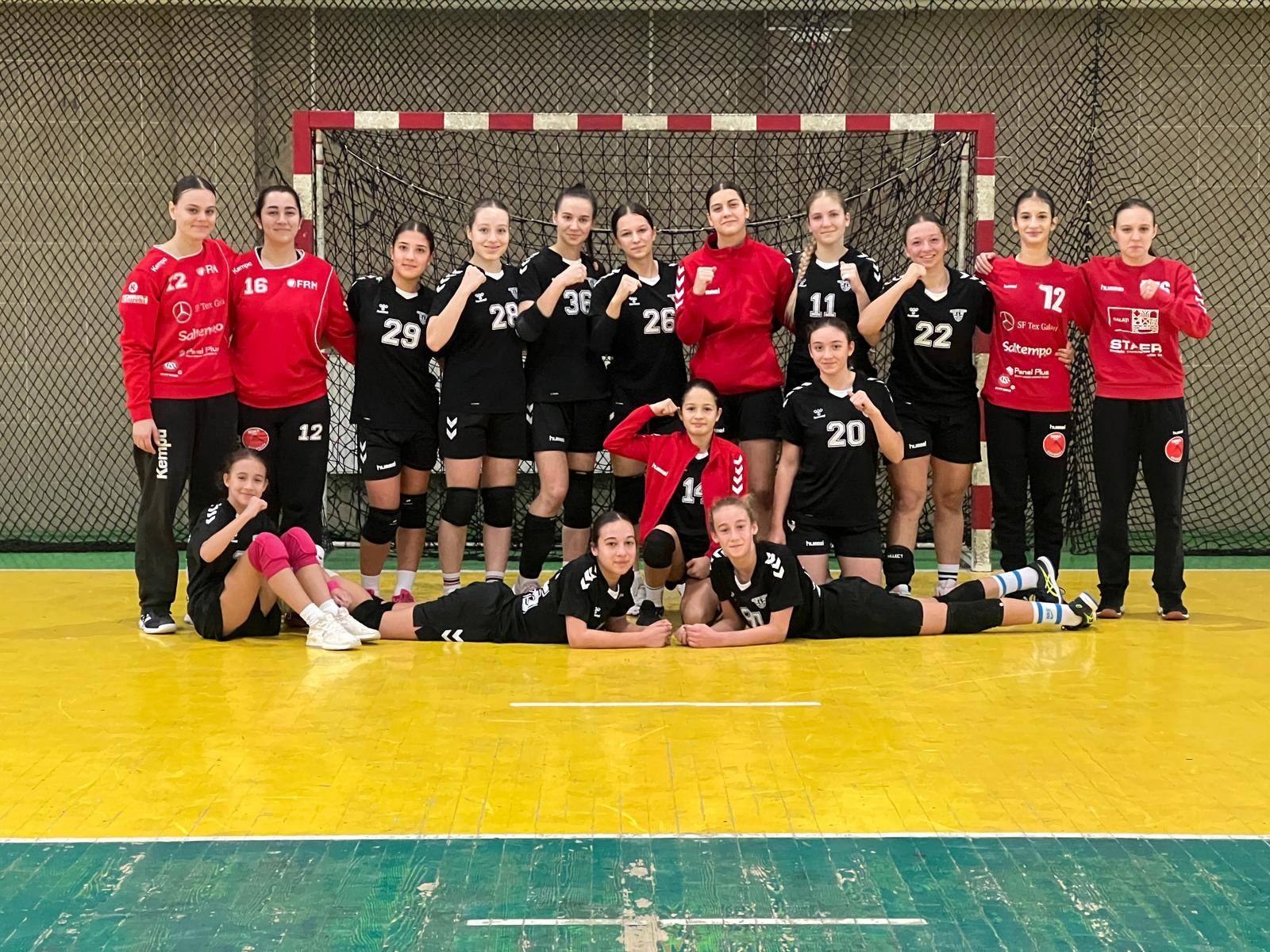 Junioarele 3 de la ACS Lucian Bute iernează pe primul loc cu maxim de puncte. Podiumul din grupa C este completat de Viitorul Oţelul şi Handbal Art. A doua victorie pentru CSŞ